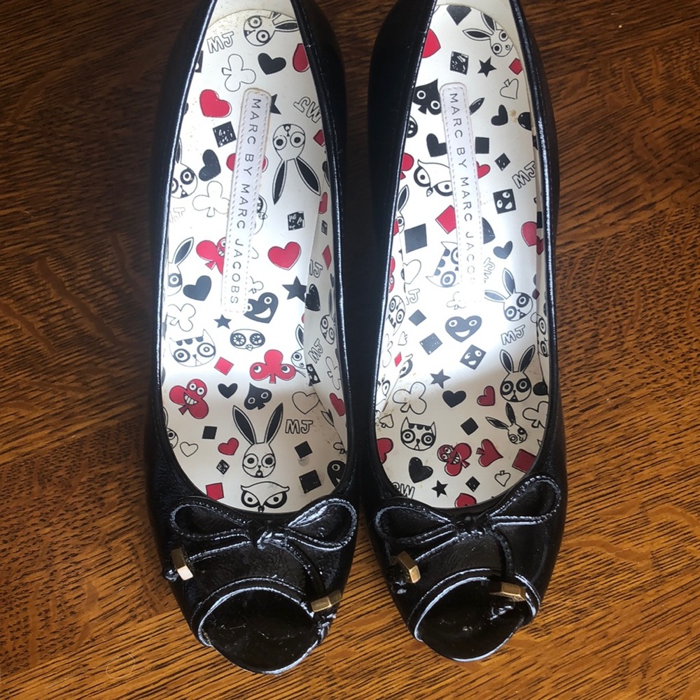 Marc Jacobs Lace Patent Leather peep-toe Heels size 38.5 | like size 8